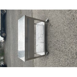 Rozsdamentes panírozó asztal kerekekkel