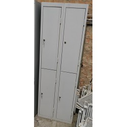 4 ajtós öltözőszekrény (Metalobox)