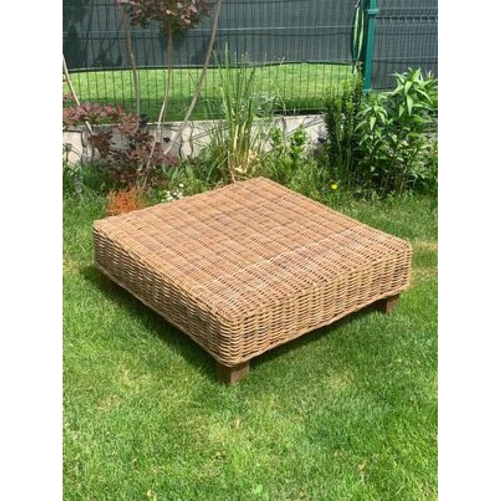 Eredeti rattan puff(alacsony asztal) tömör fa lábbal